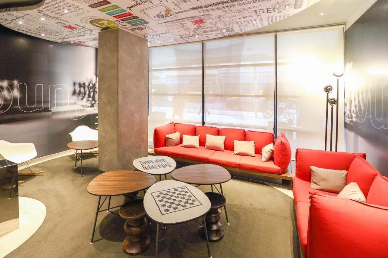 Отель Ibis Buenos Aires Obelisco Экстерьер фото