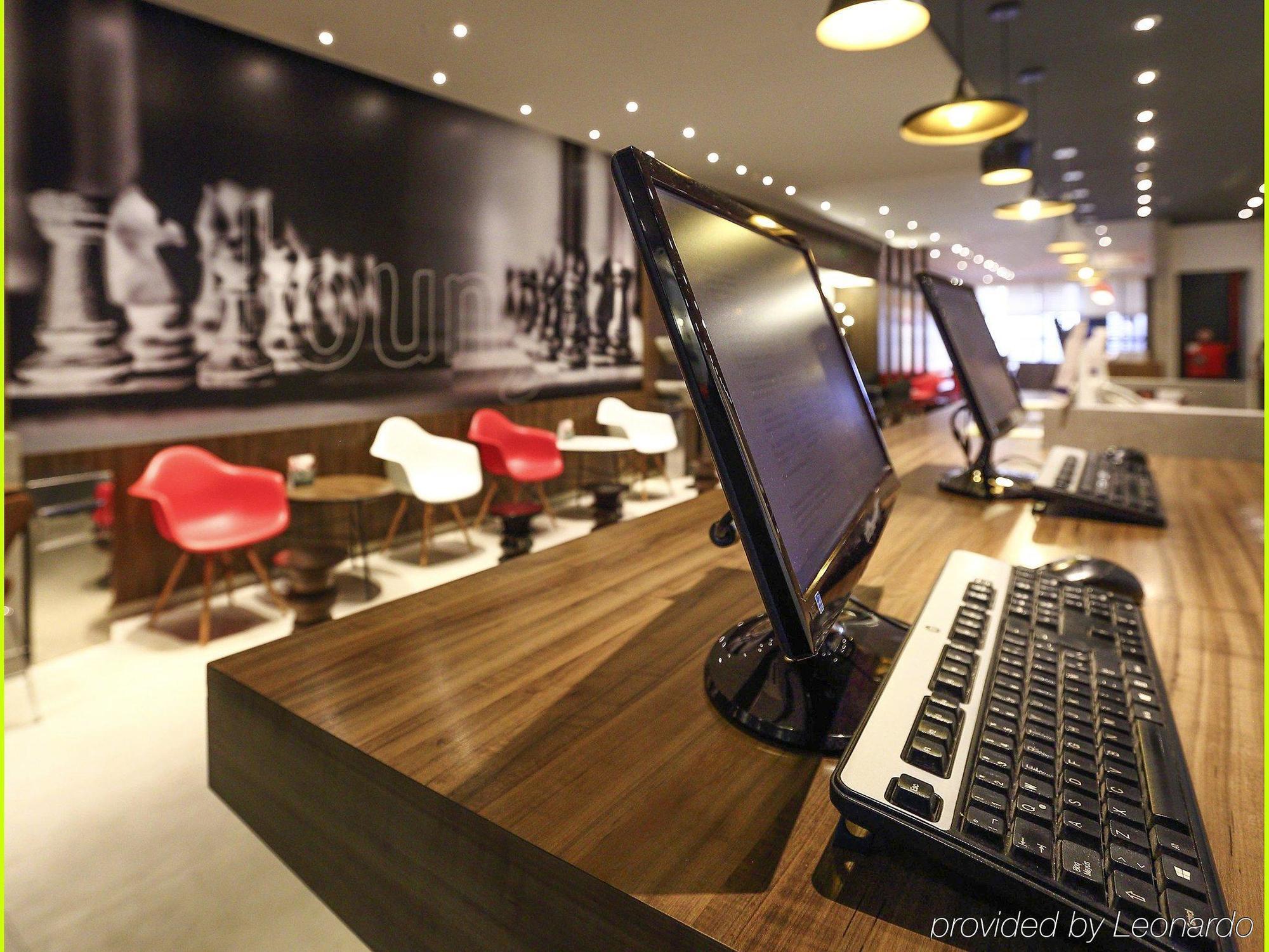 Отель Ibis Buenos Aires Obelisco Экстерьер фото