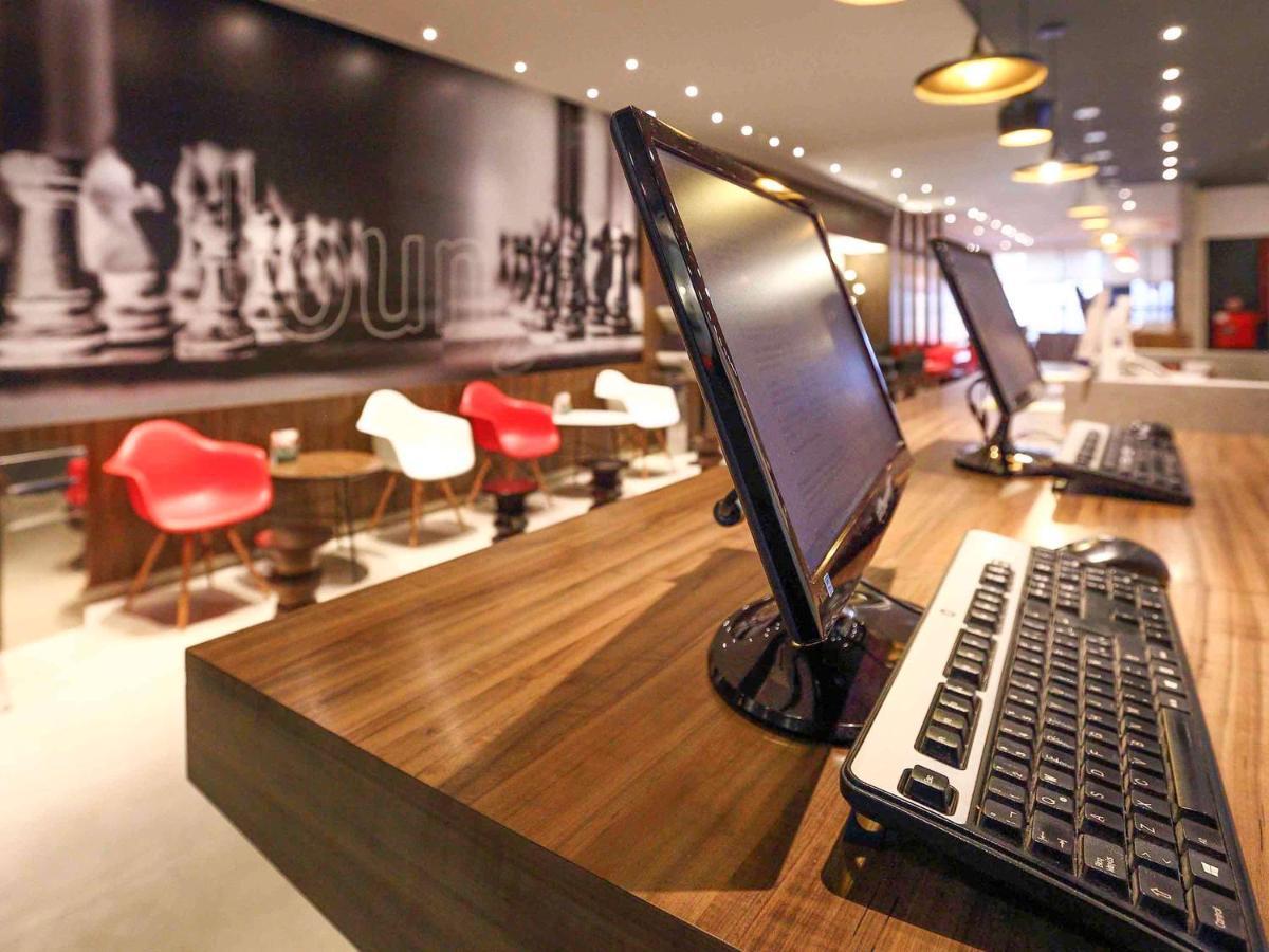 Отель Ibis Buenos Aires Obelisco Экстерьер фото